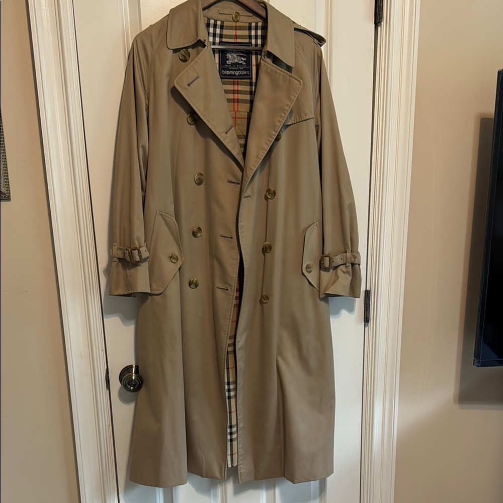 Vintage Burberrys bloomingdale’s Classic Tan Trench Coat